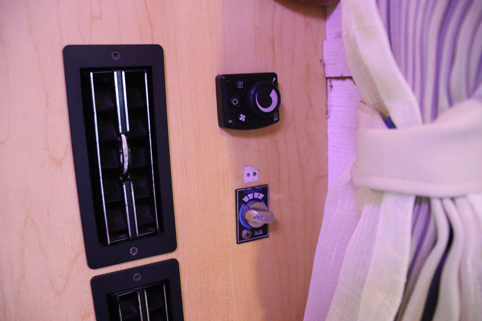 キャンピングカーキャブコン