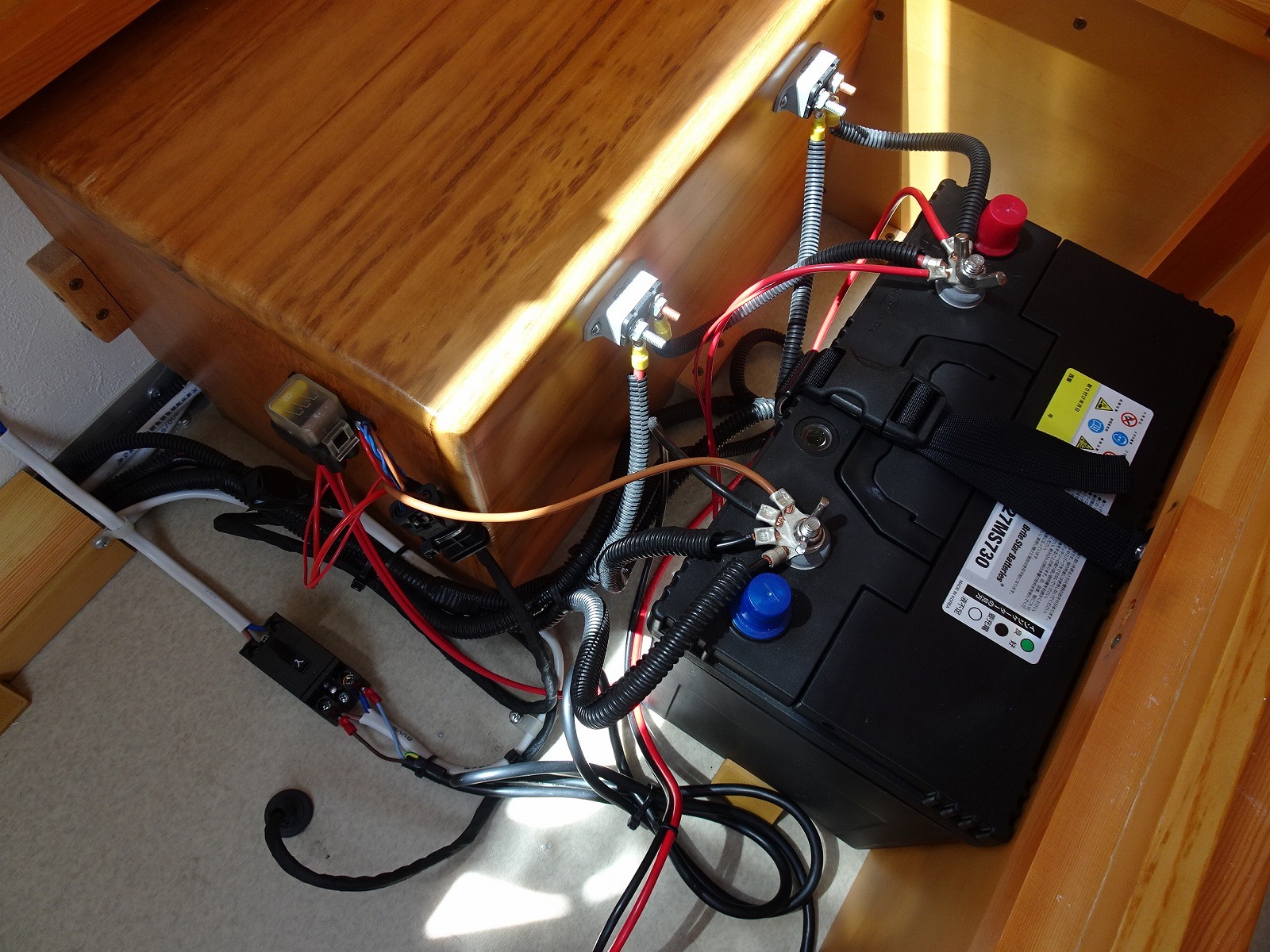 キャンピングカートレーラー