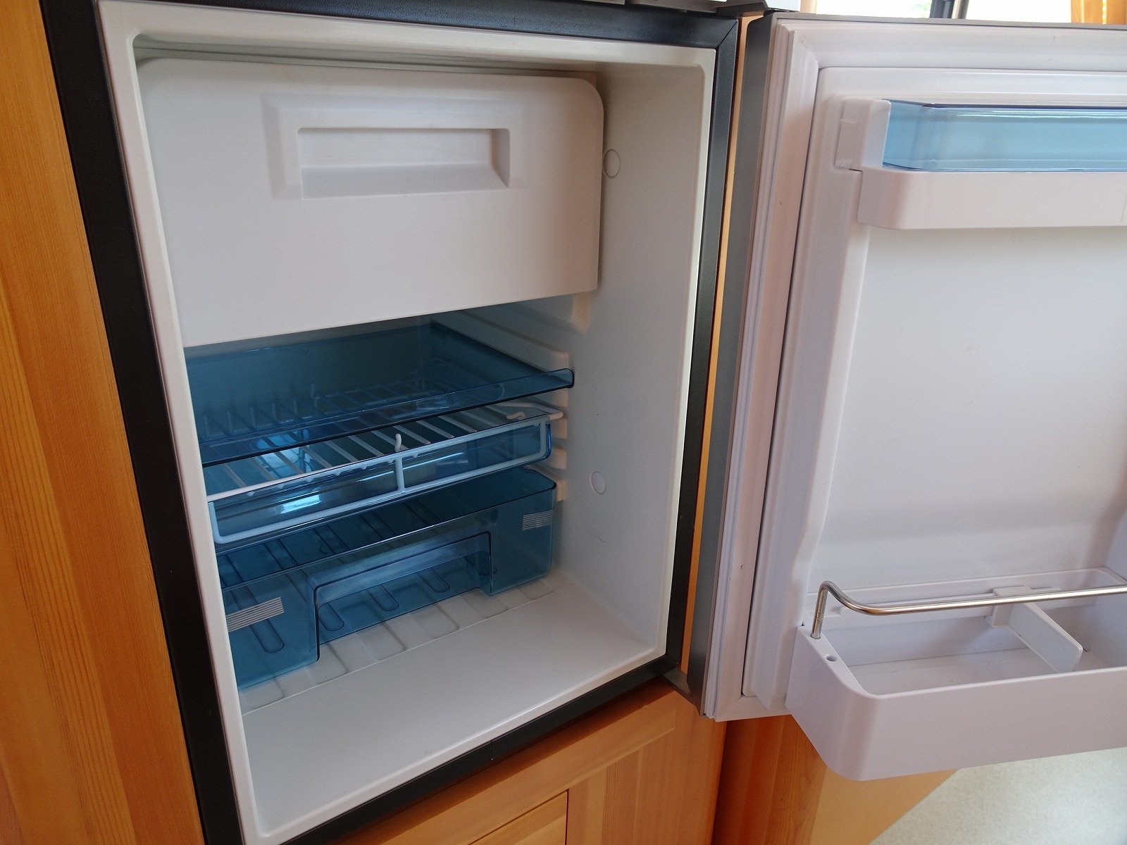 キャンピングカートレーラー