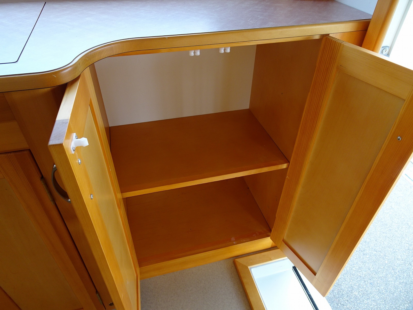 キャンピングカートレーラー