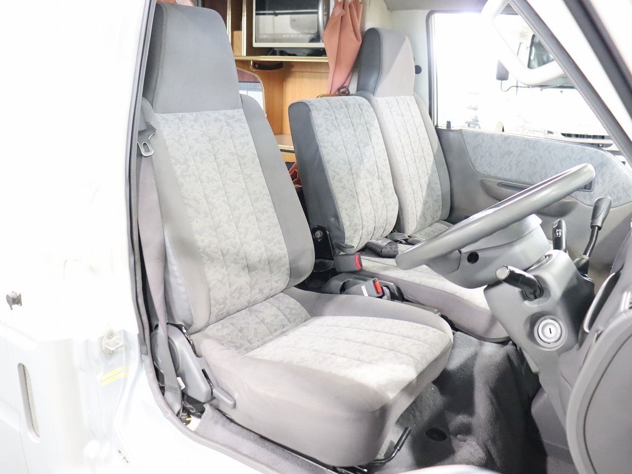 キャンピングカーキャブコン