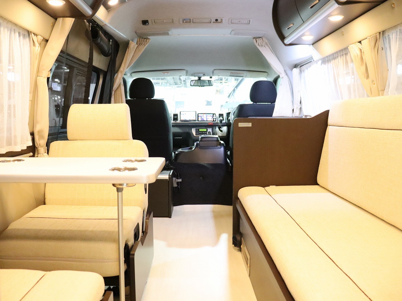 キャンピングカーバンコン