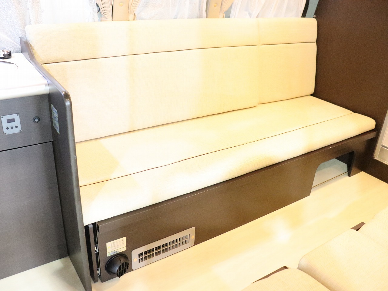 キャンピングカーバンコン