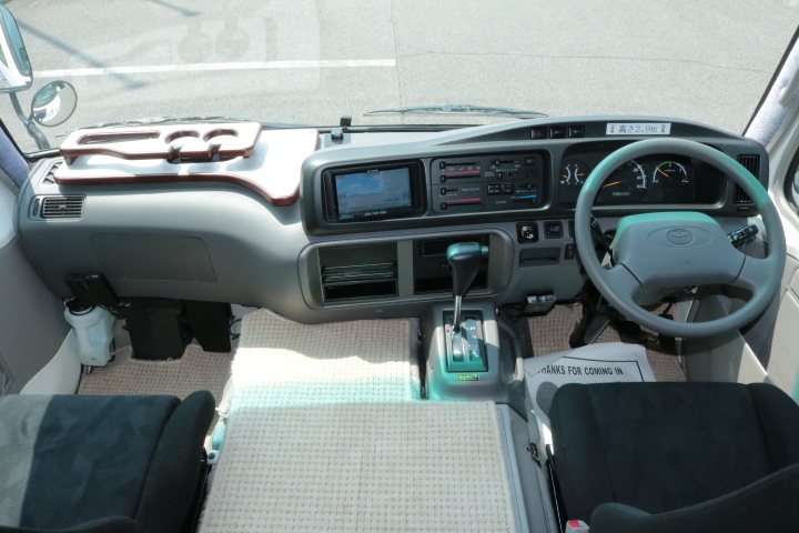 キャンピングカーバスコン