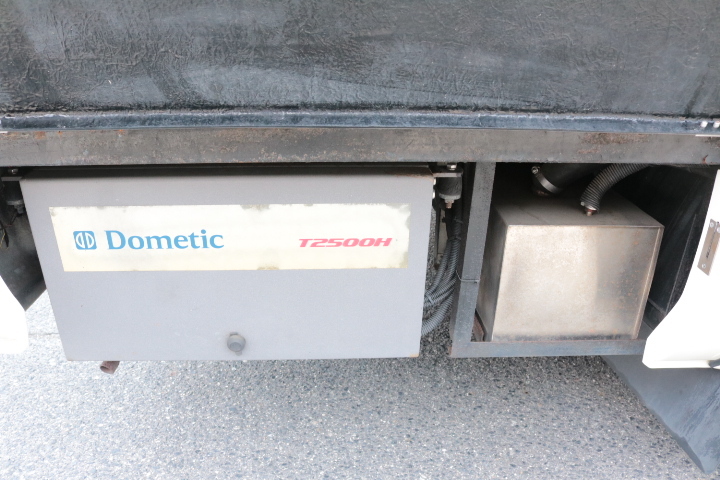 キャンピングカーバスコン