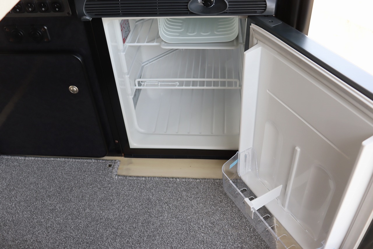 キャンピングカーバンコン