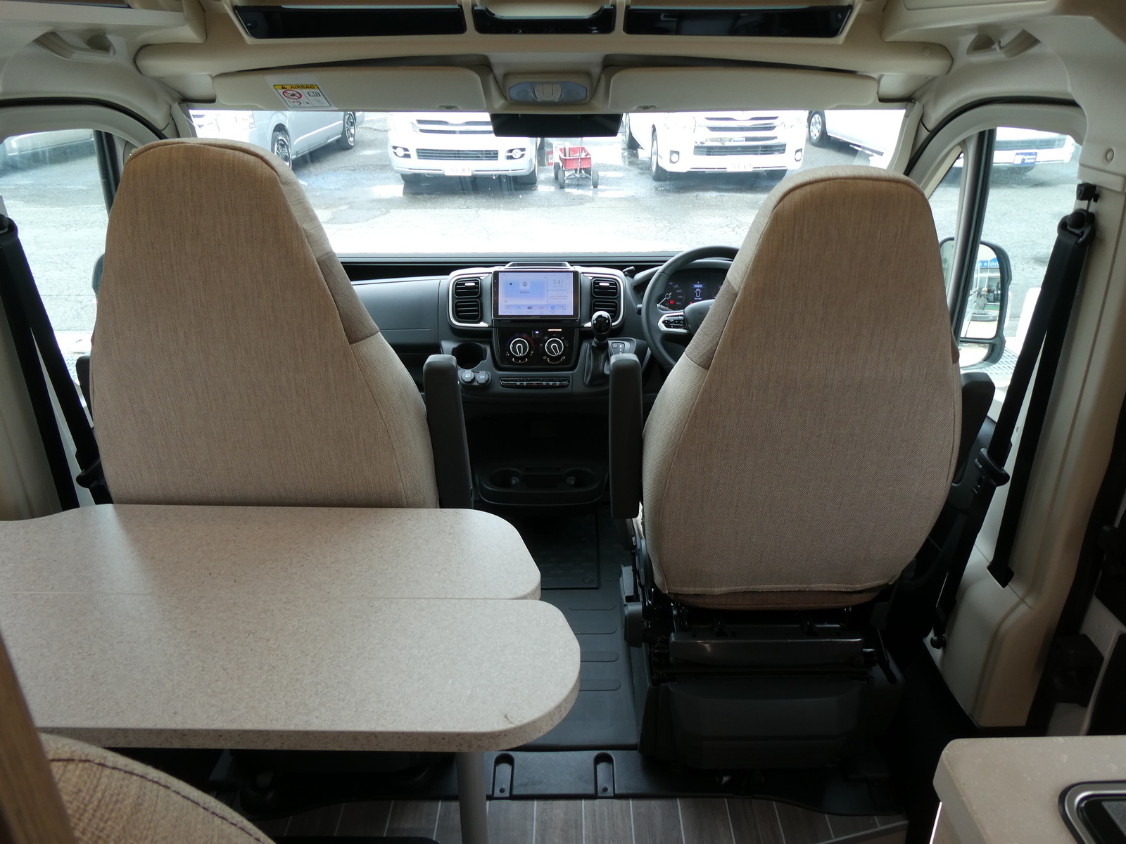 キャンピングカーバンコン