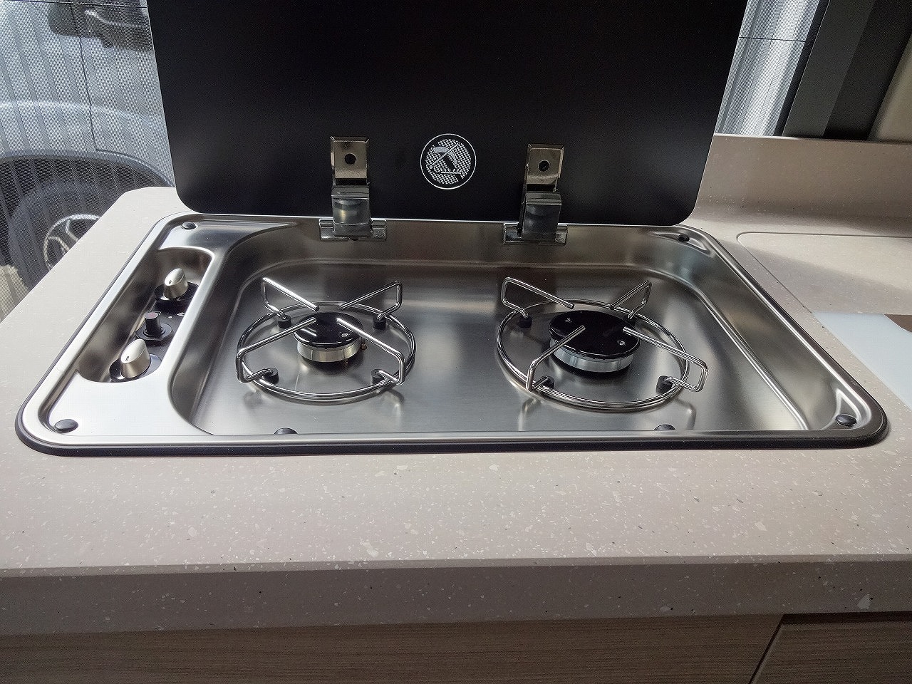 キャンピングカーバンコン