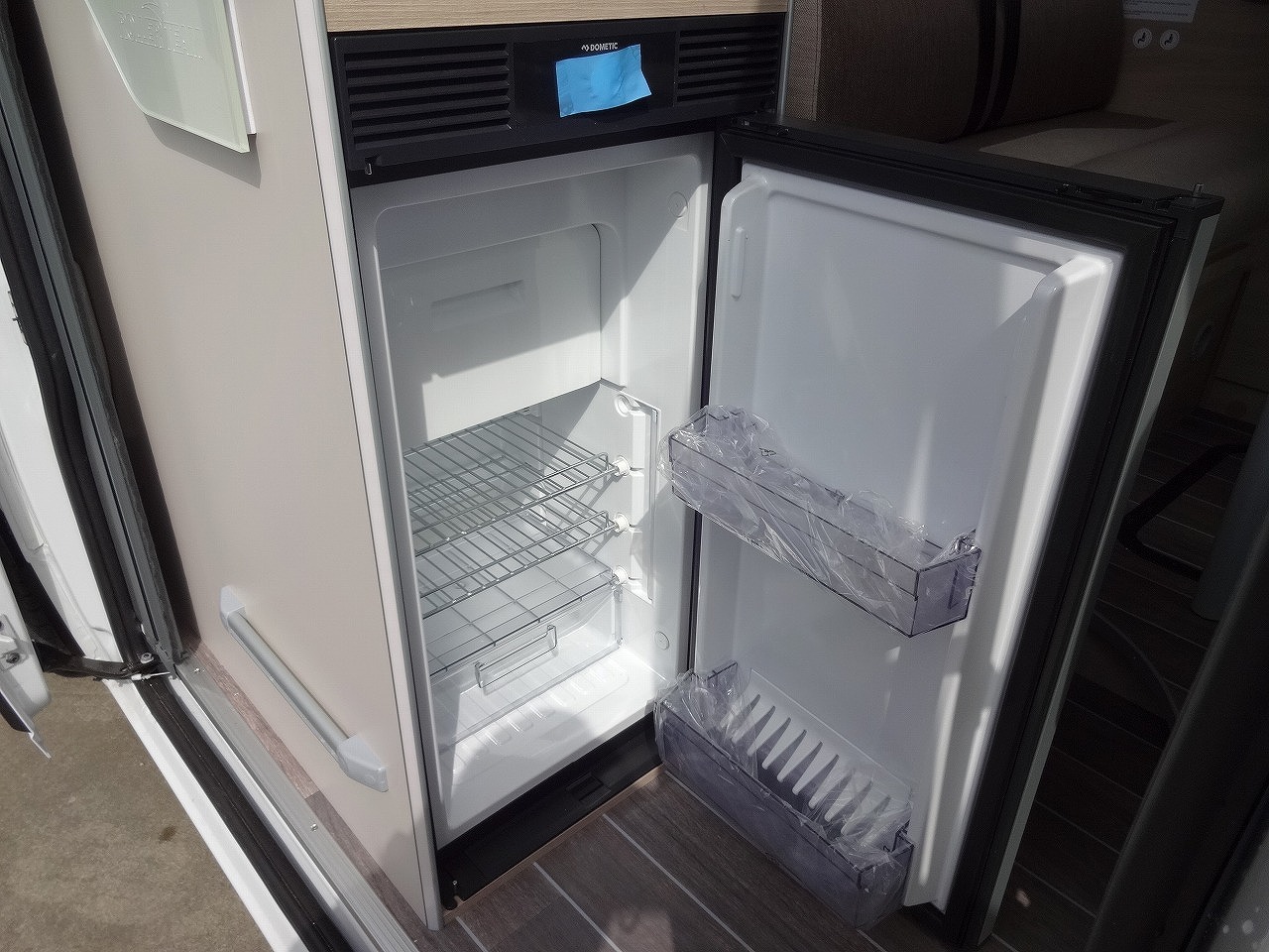 キャンピングカーバンコン