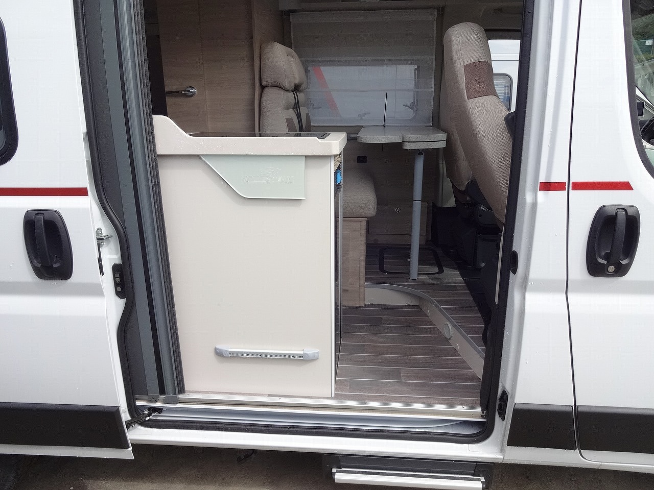 キャンピングカーバンコン