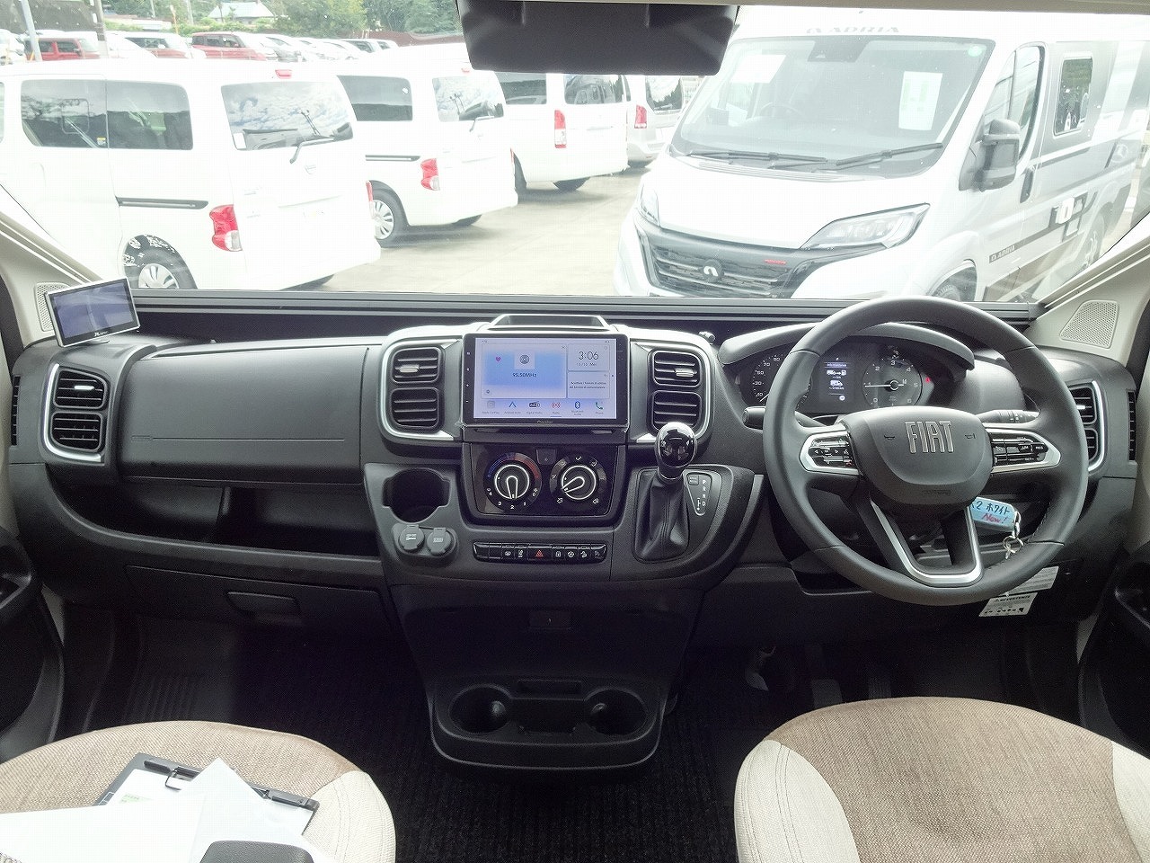 キャンピングカーバンコン