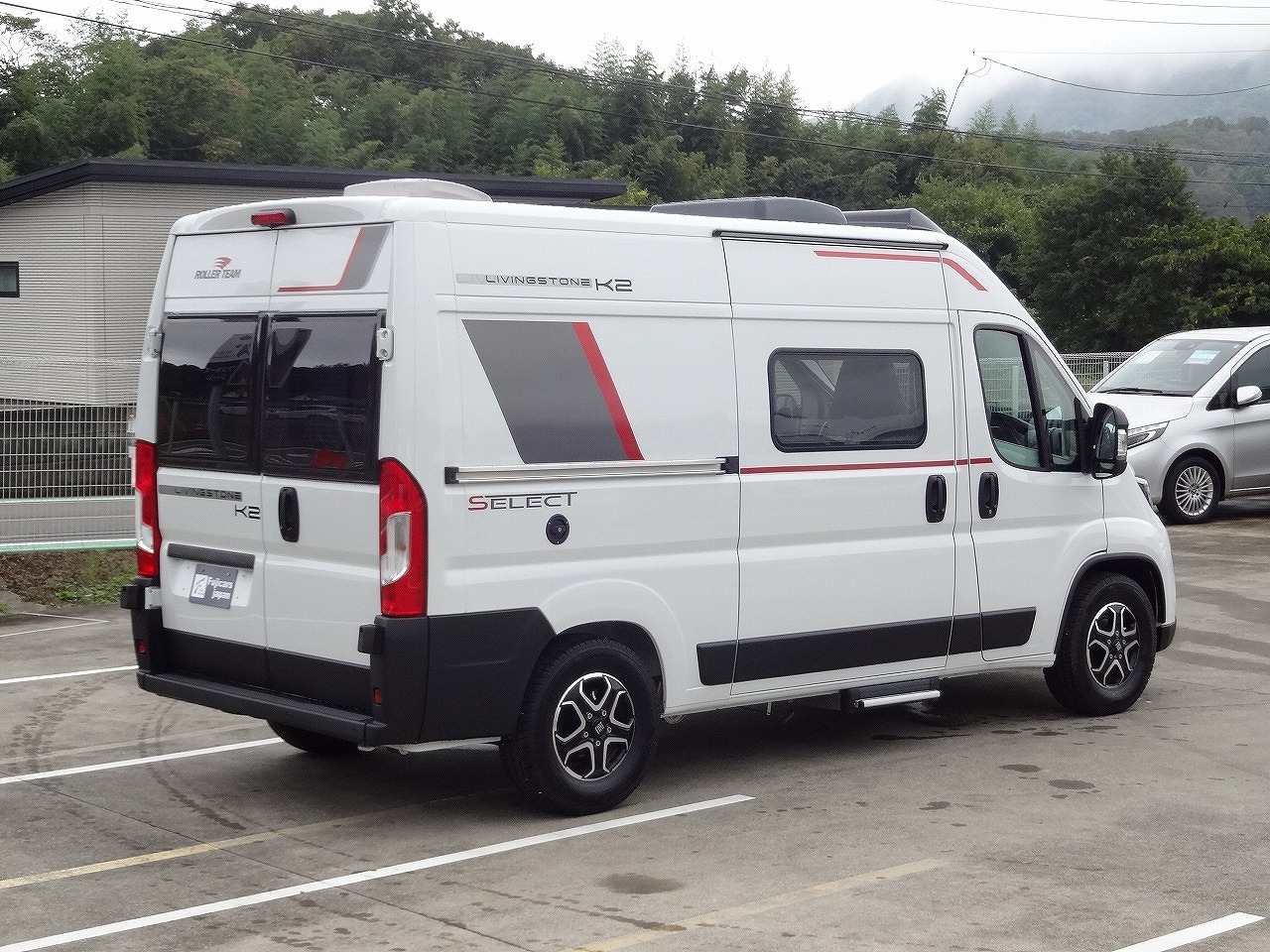 キャンピングカーバンコン