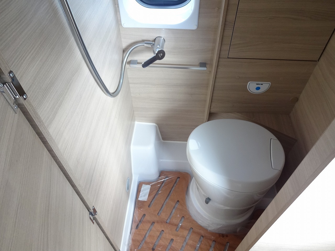 キャンピングカーバンコン