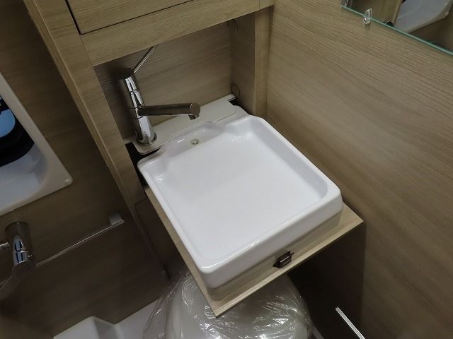 キャンピングカーバンコン