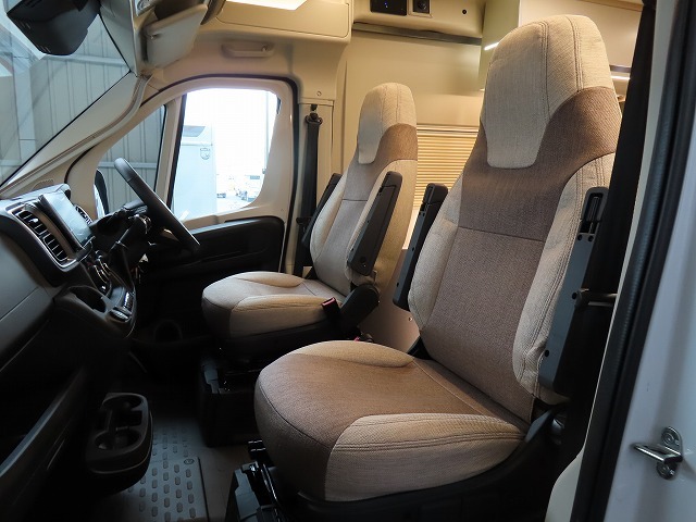 キャンピングカーバンコン