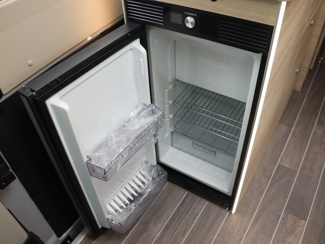 キャンピングカーバンコン