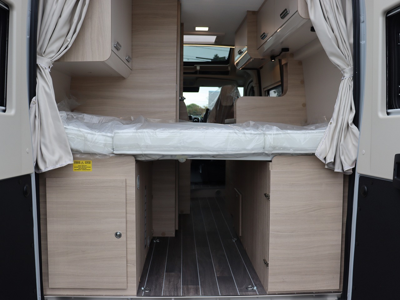 キャンピングカーバンコン