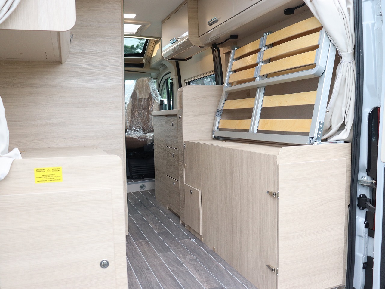 キャンピングカーバンコン