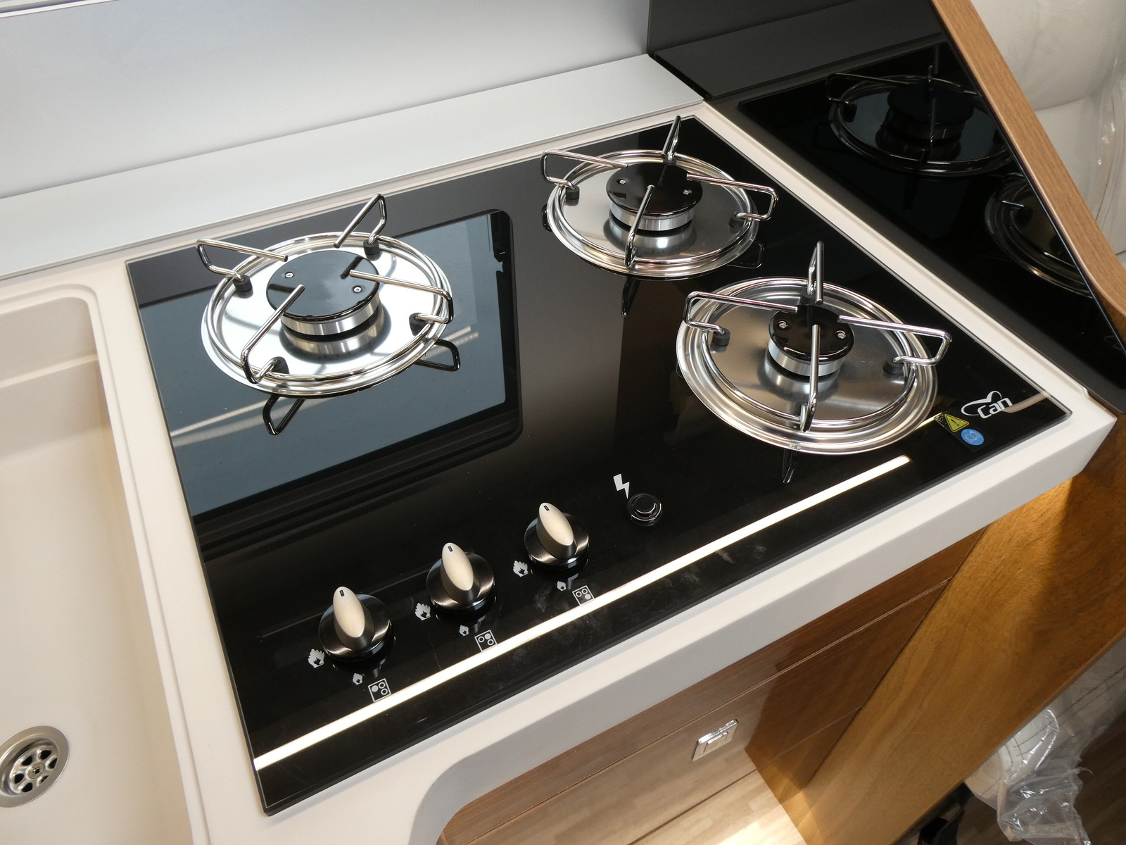 キャンピングカーバスコン