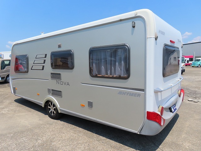 キャンピングカートレーラー