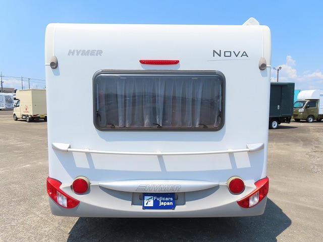 キャンピングカートレーラー