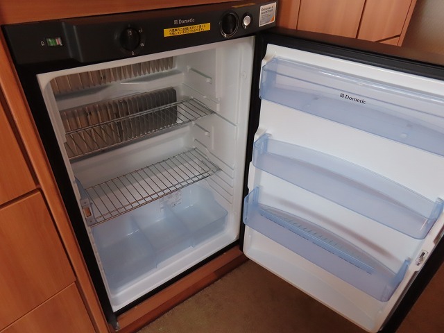 キャンピングカートレーラー