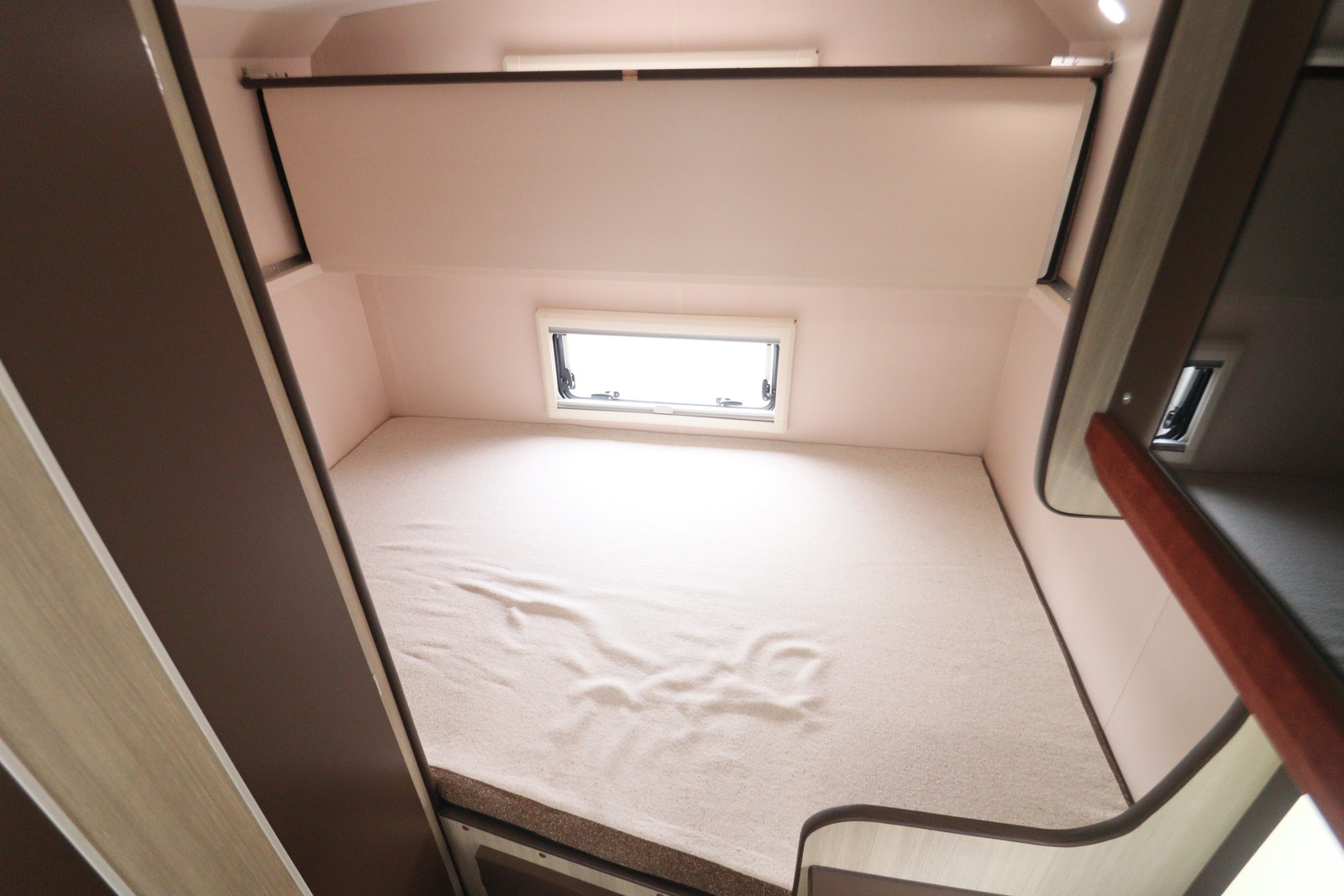 キャンピングカーキャブコン