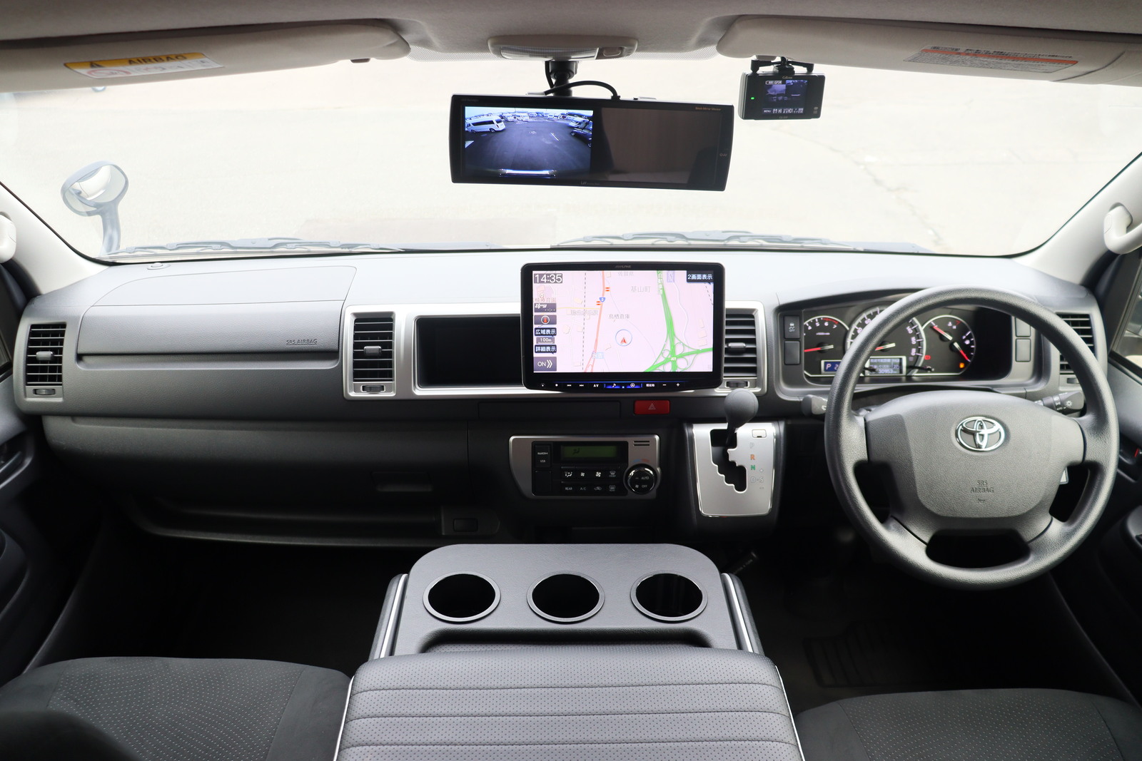 キャンピングカーキャブコン