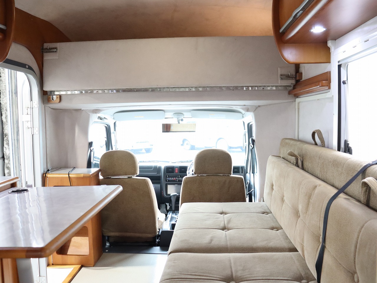 キャンピングカー軽キャンパー