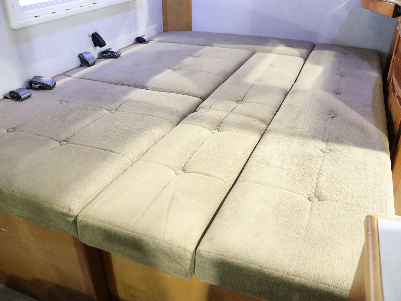 キャンピングカー軽キャンパー