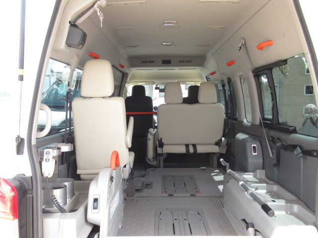 日産NV350キャラバン