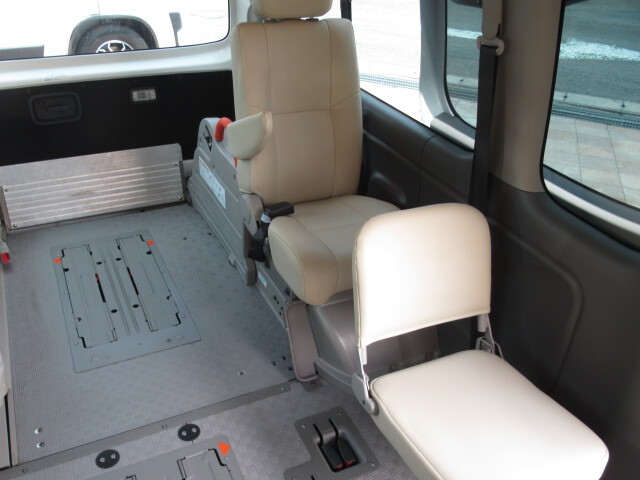 日産NV350キャラバン