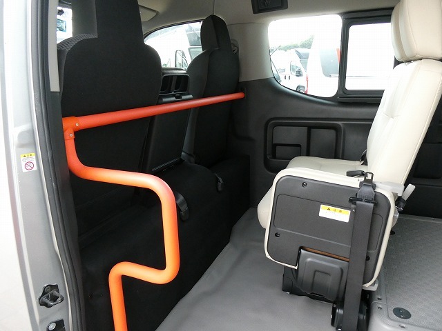 日産NV350キャラバン