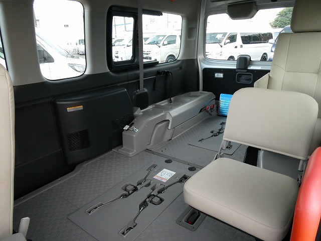 日産NV350キャラバン