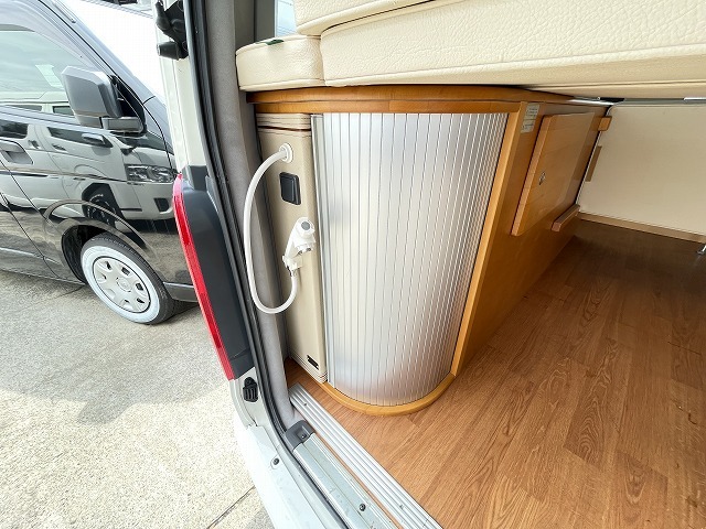 キャンピングカーバンコン