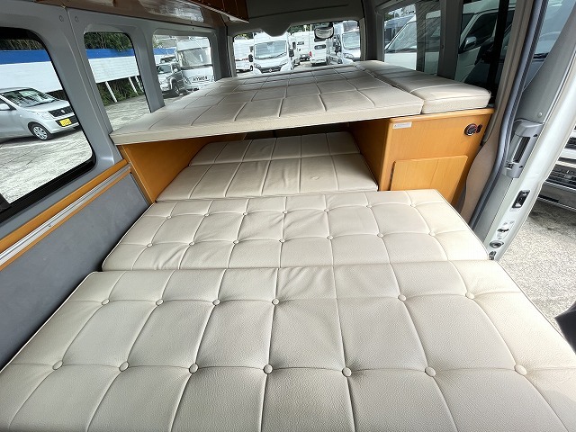 キャンピングカーバンコン