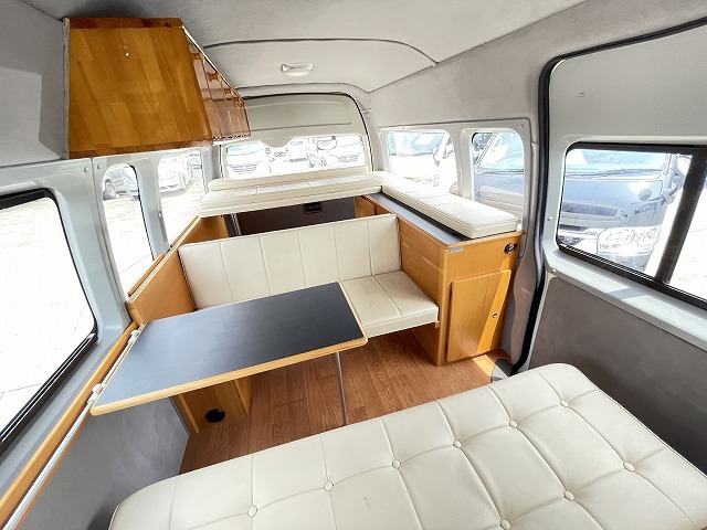 キャンピングカーバンコン