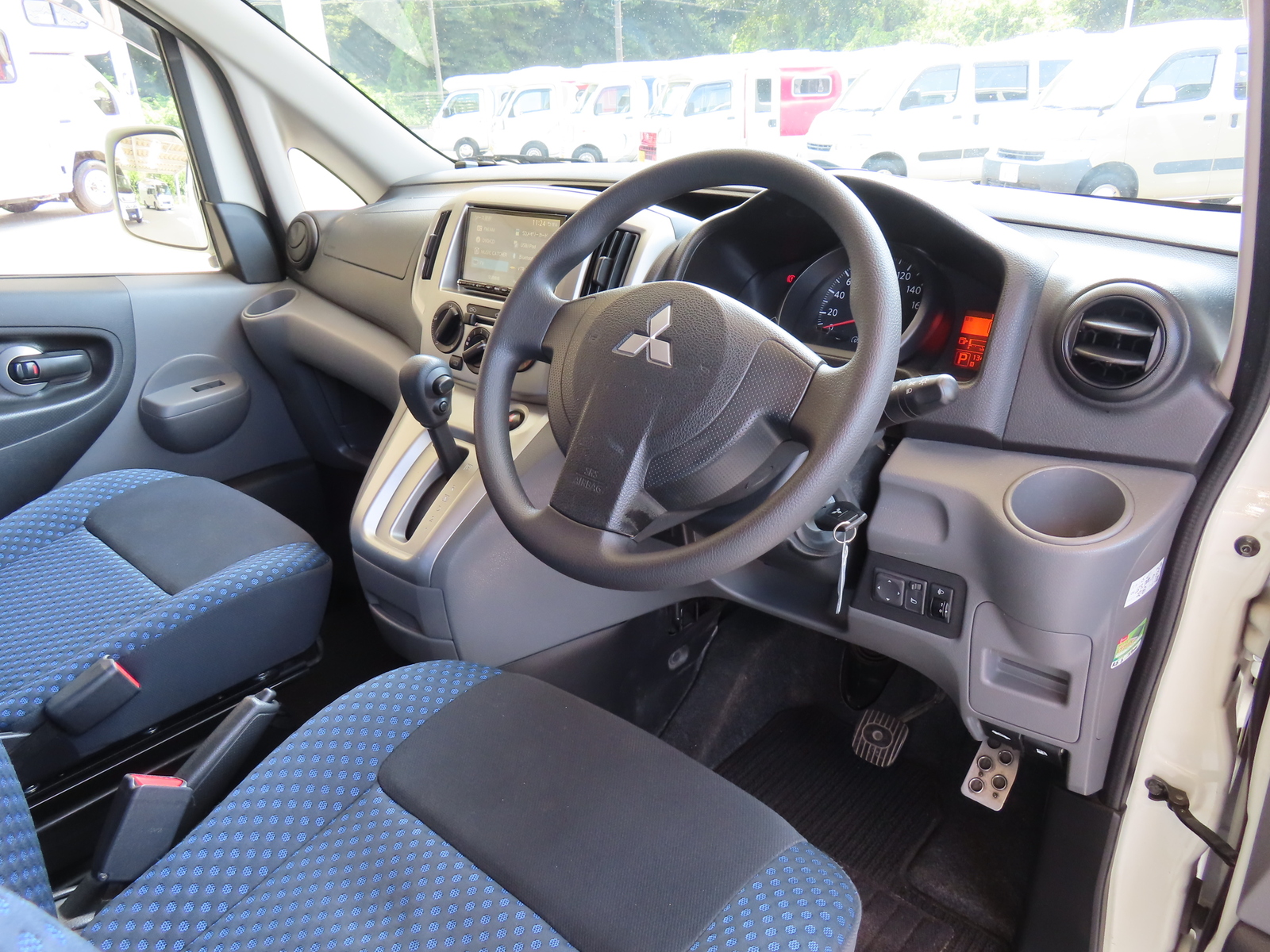 キャンピングカーバンコン