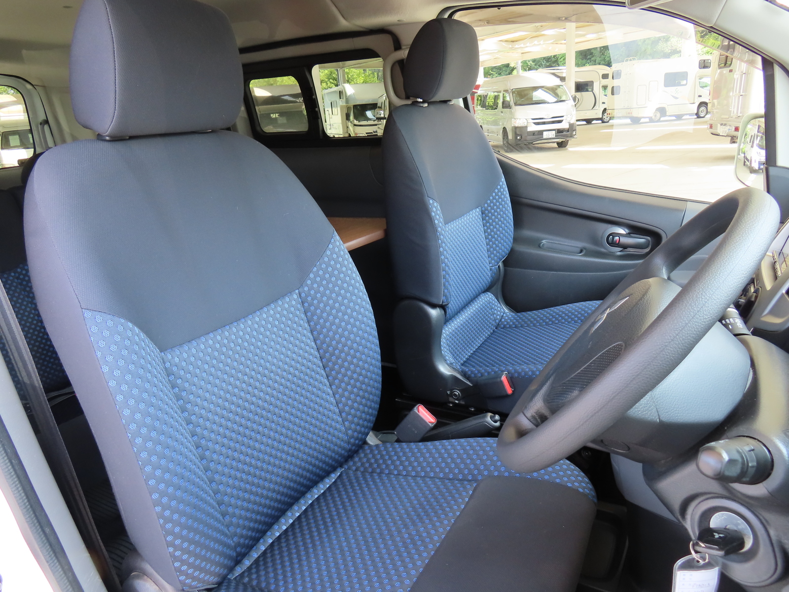 キャンピングカーバンコン