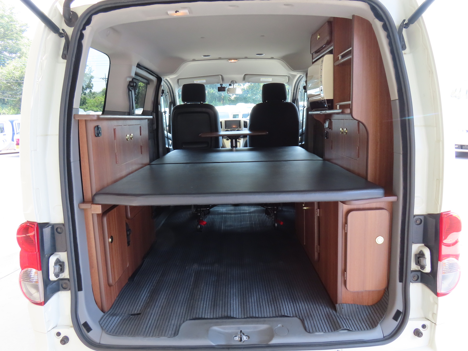 キャンピングカーバンコン