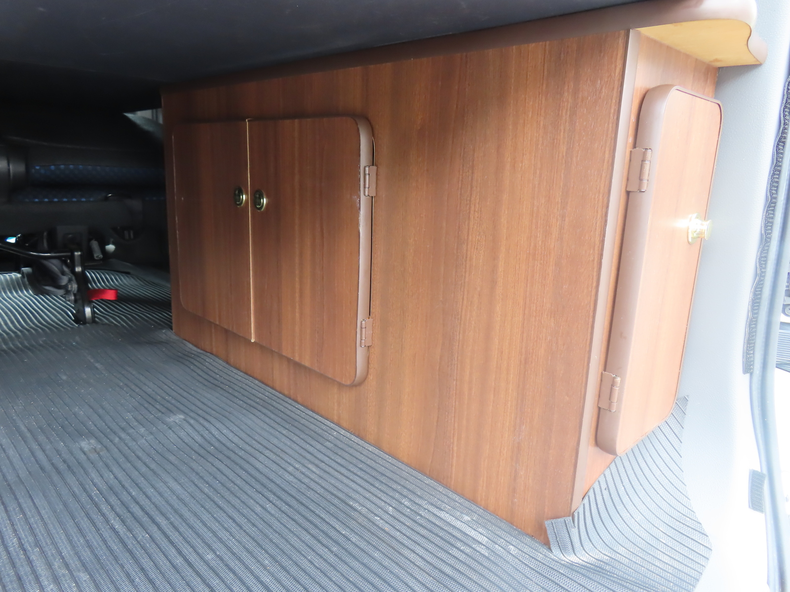 キャンピングカーバンコン