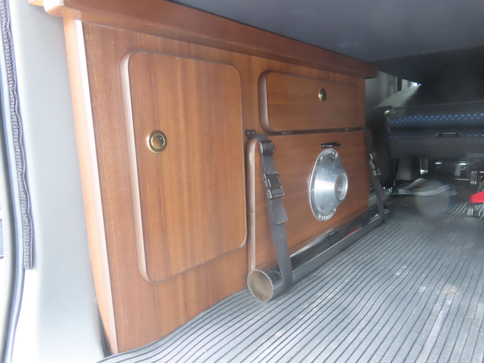 キャンピングカーバンコン