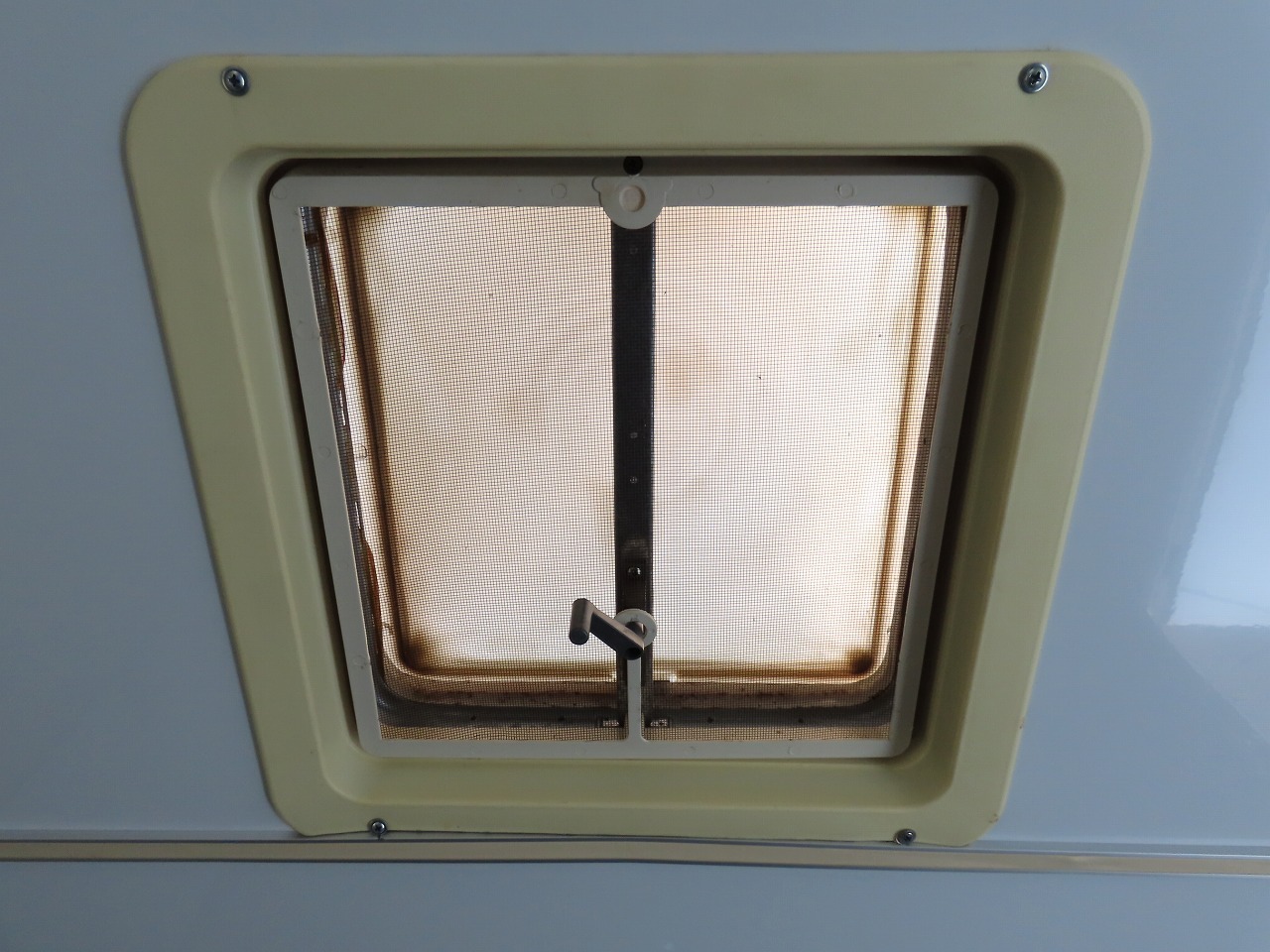 キャンピングカートレーラー