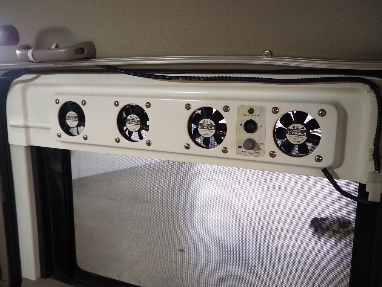 キャンピングカー軽キャンパー