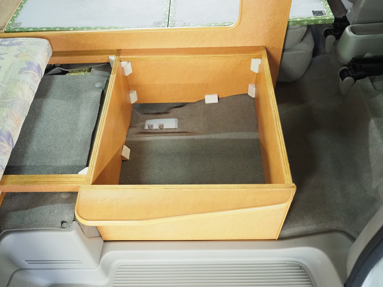 キャンピングカー軽キャンパー