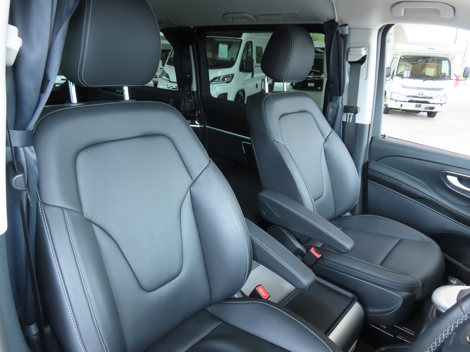 キャンピングカーバンコン