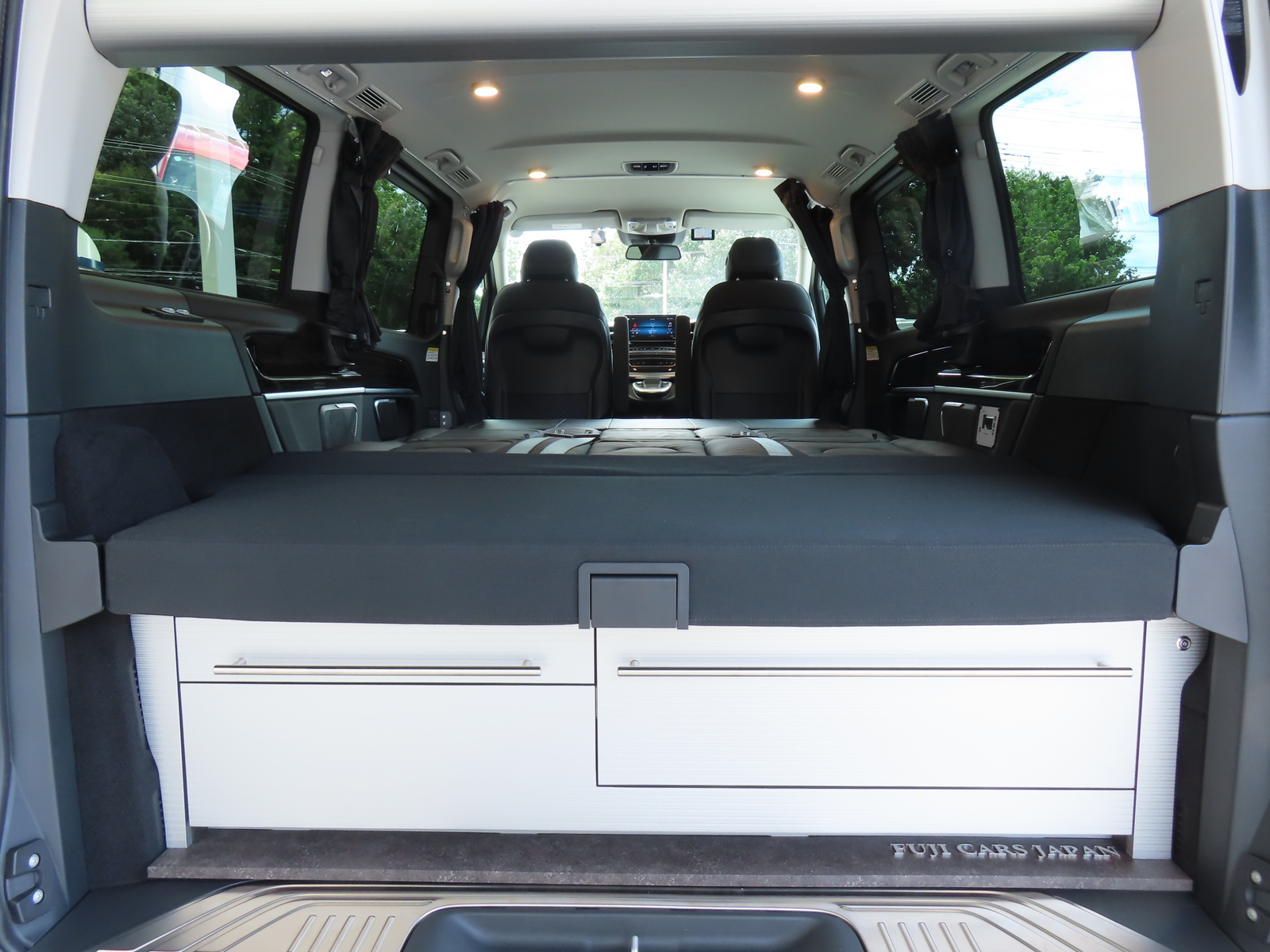 キャンピングカーバンコン