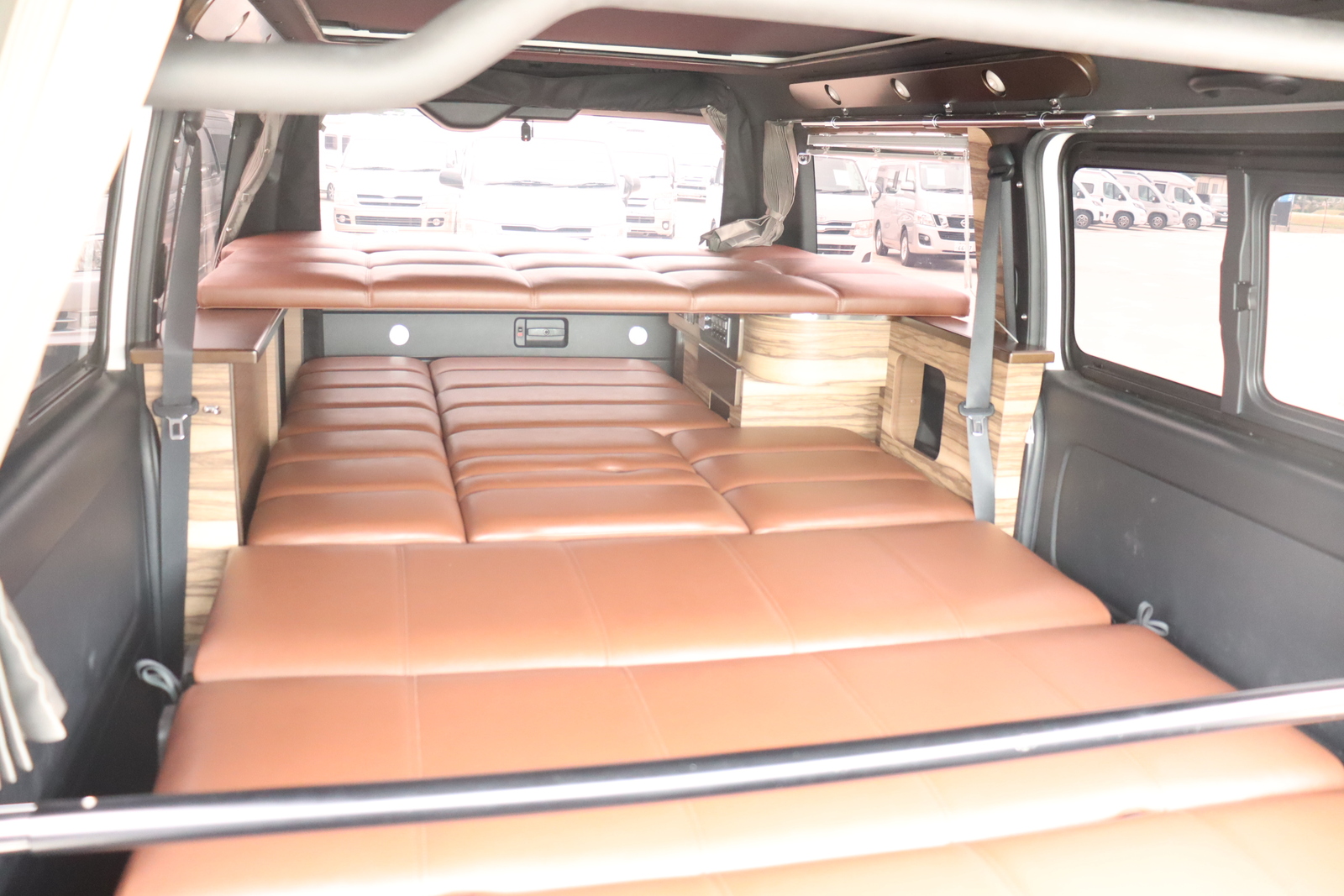 キャンピングカーバンコン