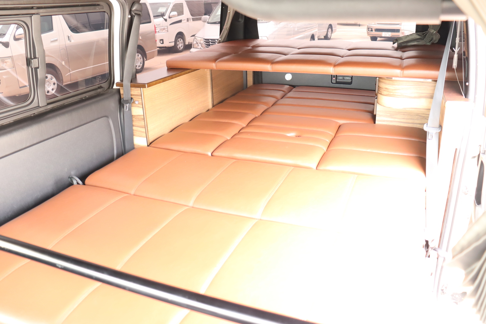 キャンピングカーバンコン