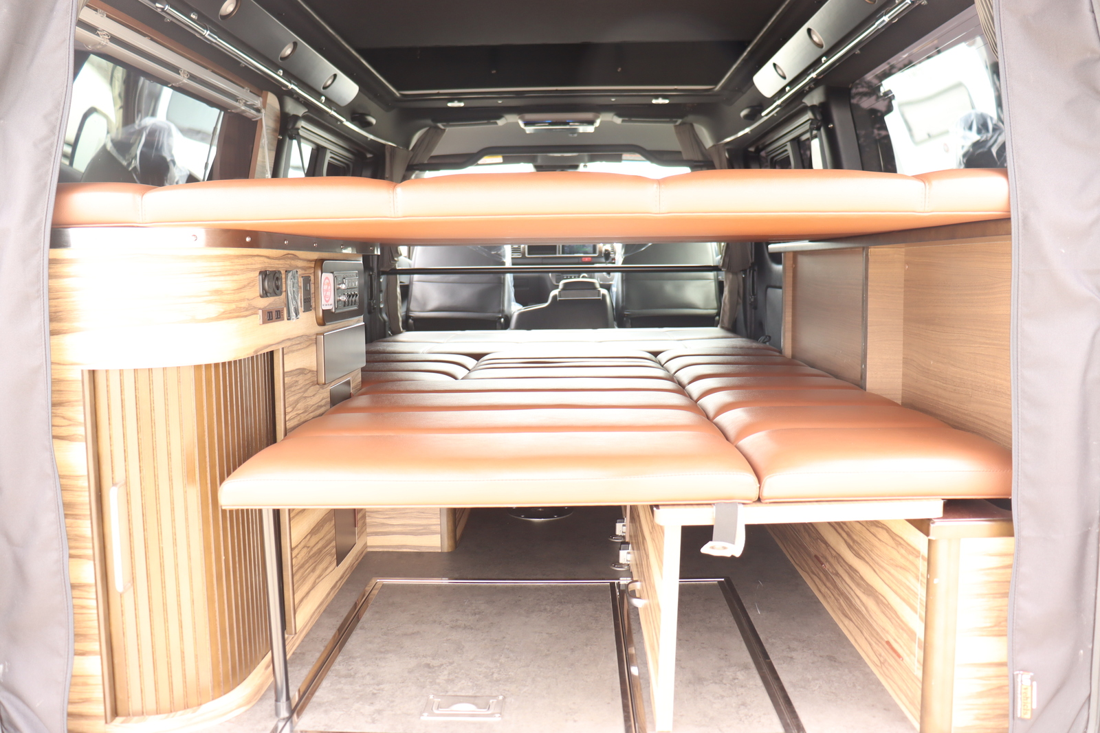 キャンピングカーバンコン